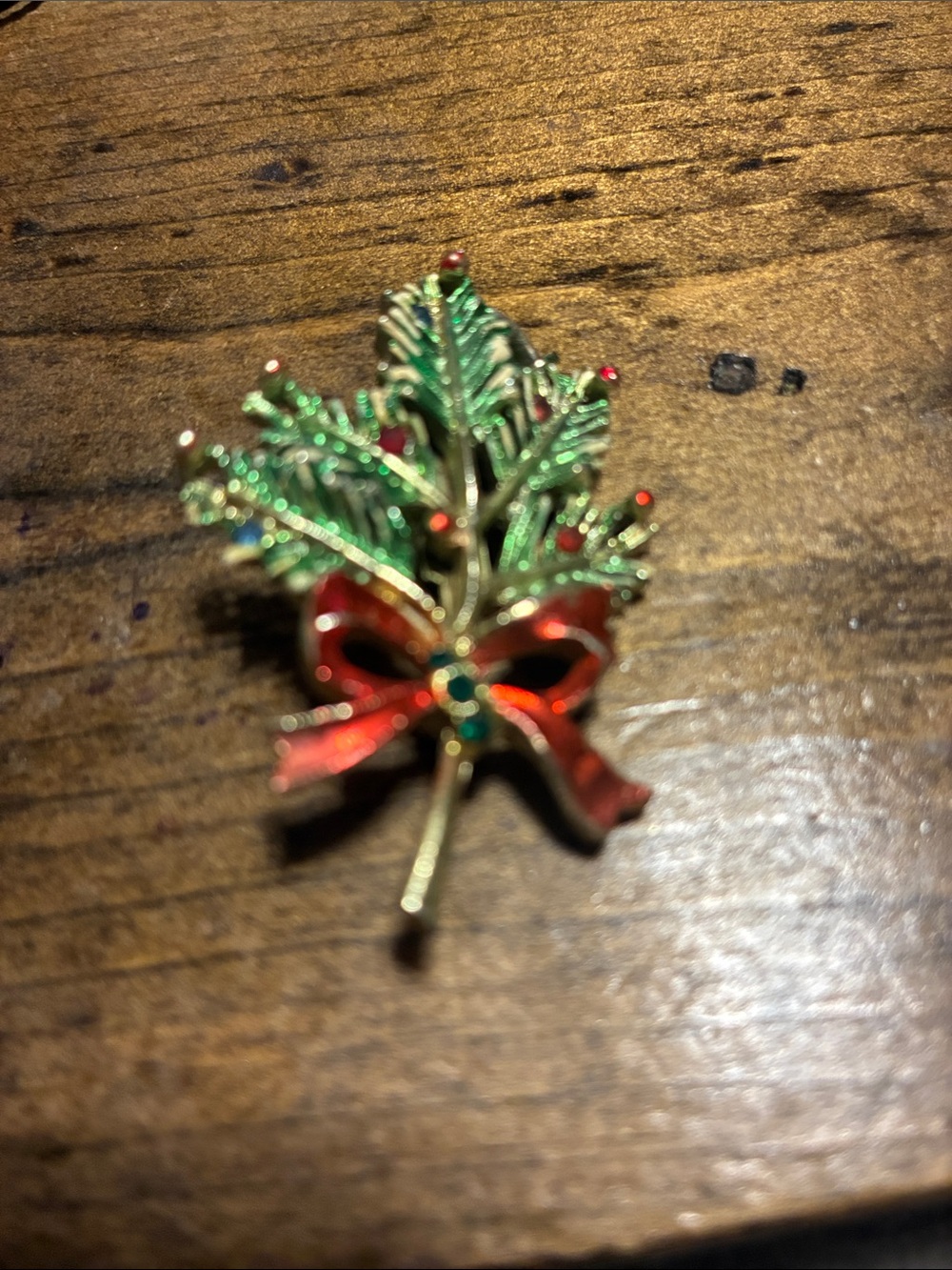 Festive Green Leaf and Red Bow Brooch